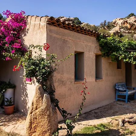 Roccia San Pantaleo Βίλα