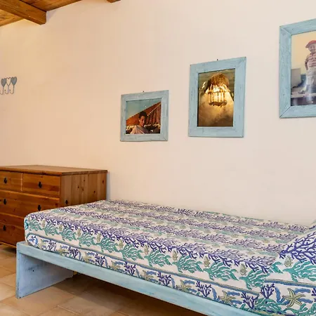 Roccia San Pantaleo Villa *