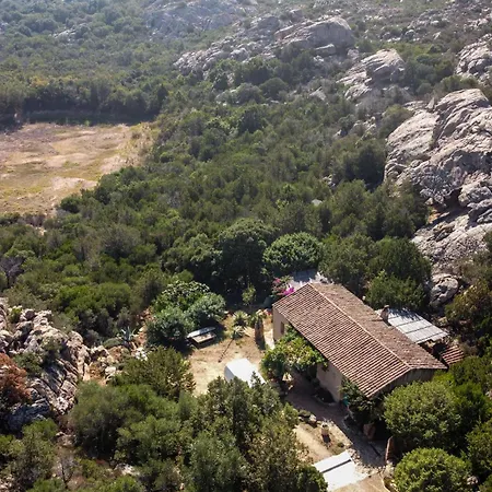 Roccia San Pantaleo Villa *