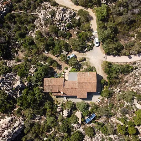 Roccia San Pantaleo Villa